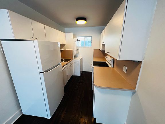 5th image of 2045 Calais Dr #4