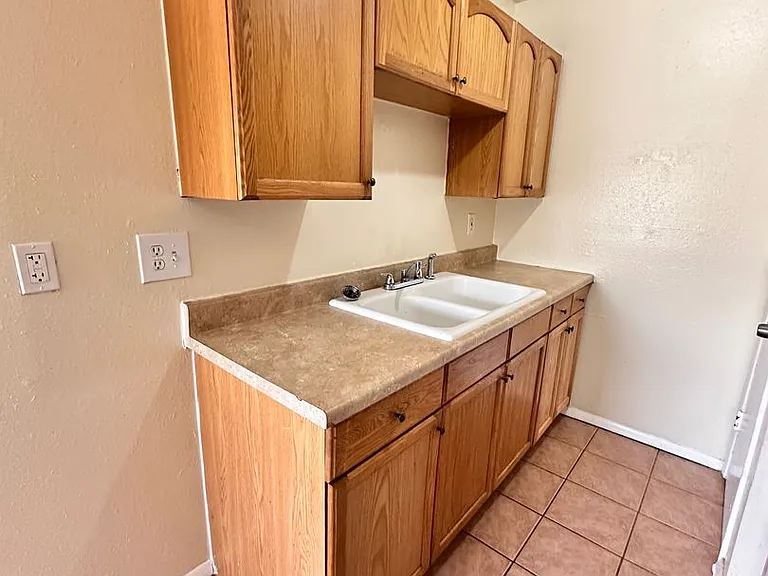 501 Texas Street NE — Photo 10