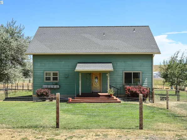 505 SW 4th St, Grass Valley, OR 97029