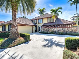 29 Cambria Rd W, Palm Beach Gardens, FL 33418