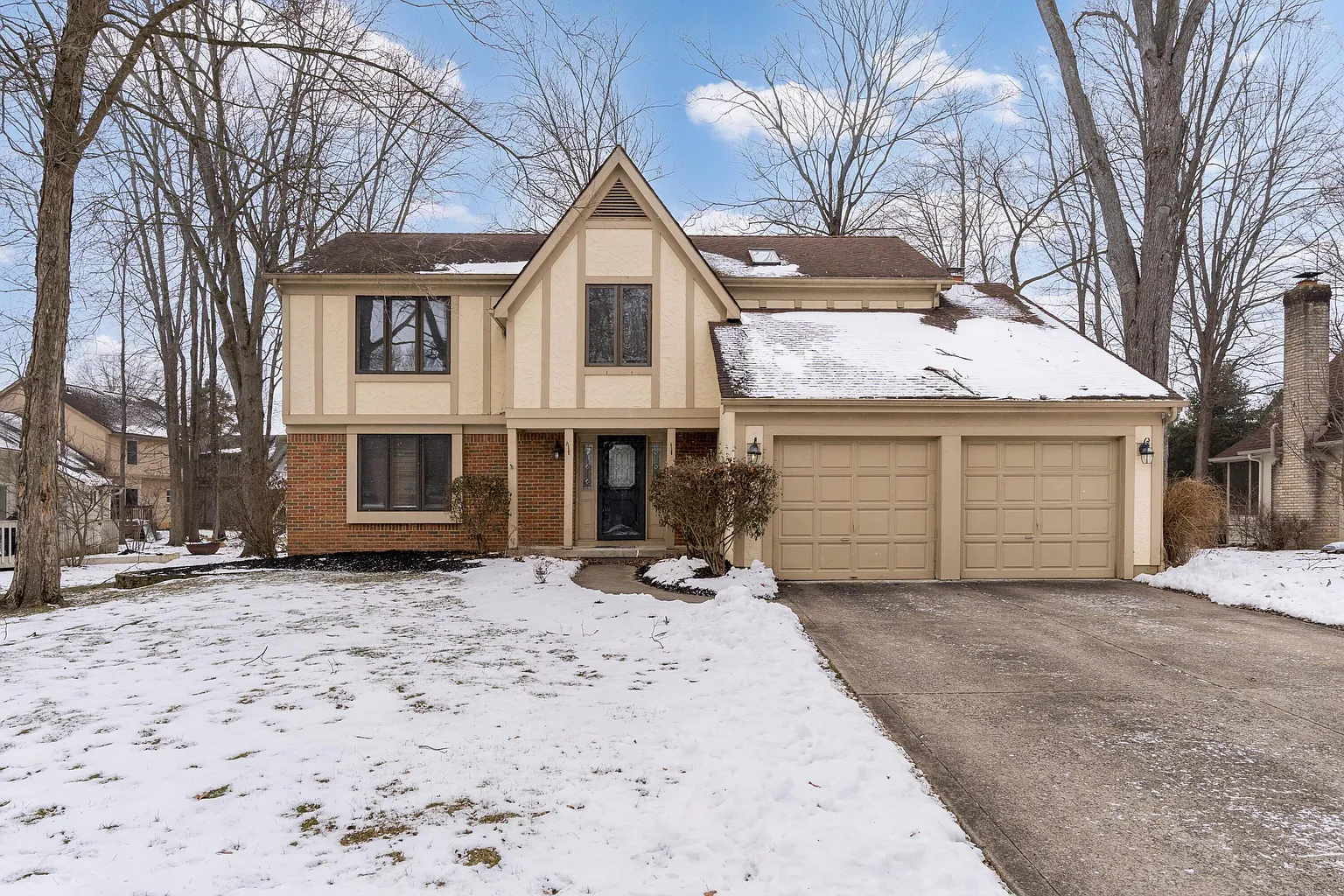 207 Woodedge Cir W photo 1