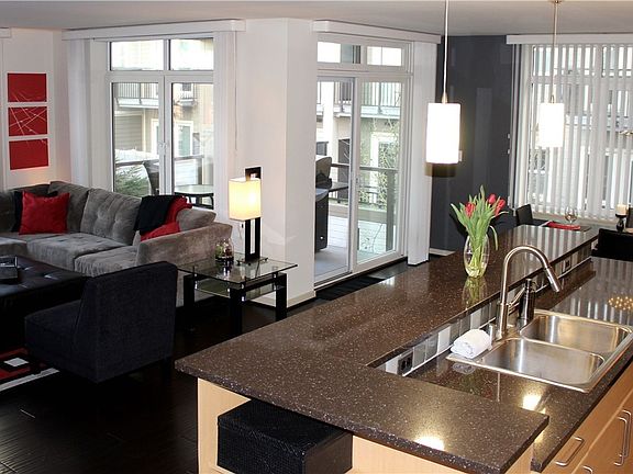 4th image of 1530 NW Market St Unit 312