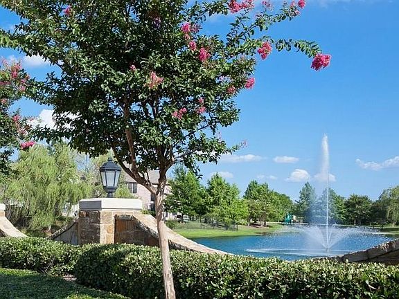 5th image of 2965 Lucia Ct