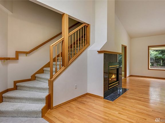 5th image of 1119 116th Ave SE