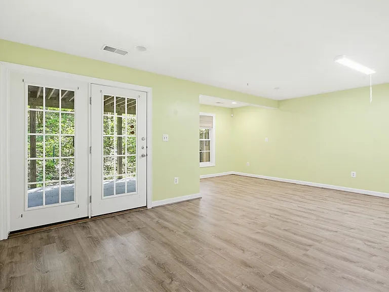 10635 Hillingdon Rd — Photo 29