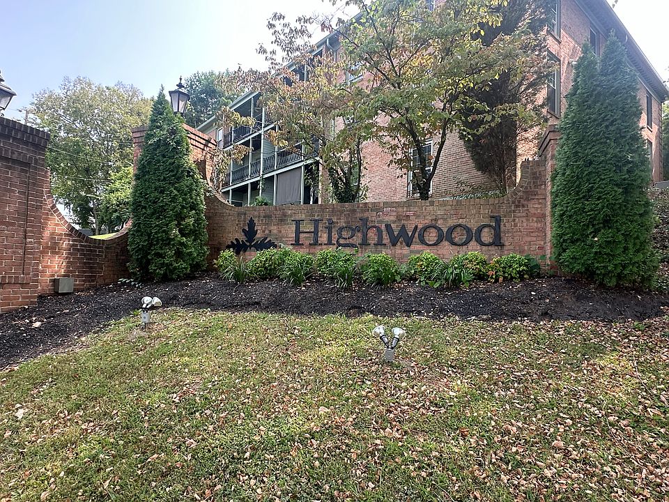 Highwood Community Entrance