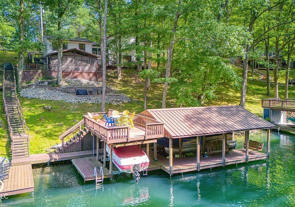 1st image of 7254 Halibut Dr