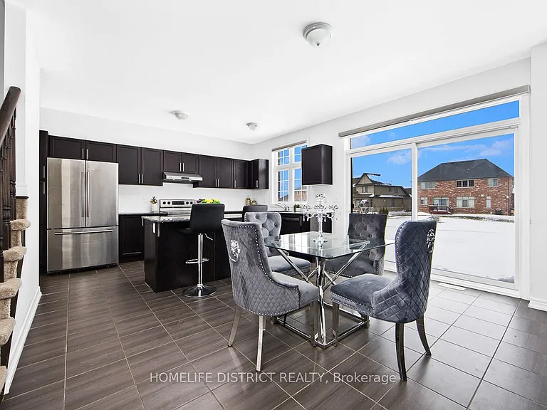 74 Summer Breeze Dr — Photo 8