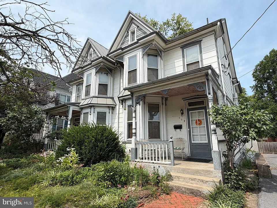 508 W Burke St