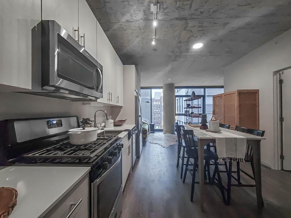 1st image of 712 S Clark St #2305