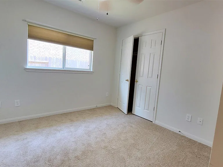 4822 Bonny Loch Ln — Photo 15