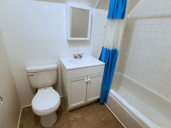 Bathroom, 3/F