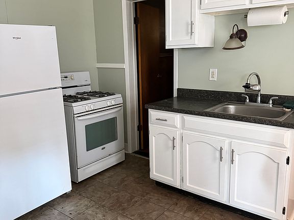 4th image of 27 Euclid Ave #1