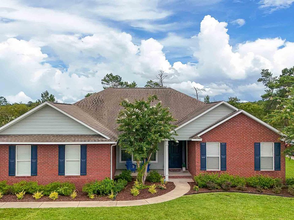 1st image of 348 Club House Dr W