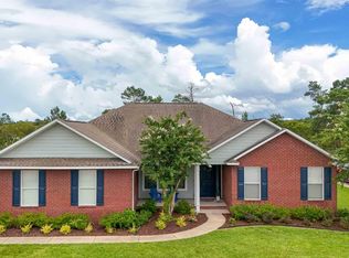 348 Club House Dr W, Freeport, FL 32439