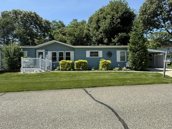1407-81 Middle Rd, Calverton, NY 11933