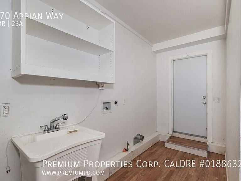 870 Appian Way — Photo 14