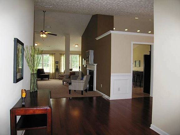 2nd image of 23 Oakwood Dr