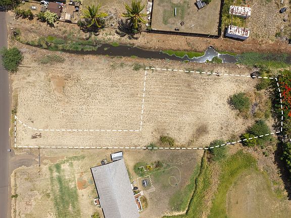3rd image of 4602 Menehune Rd #D