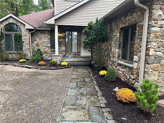 2nd image of 229 Kromer Rd