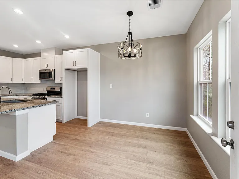 5218 Jezebel St #A — Photo 3
