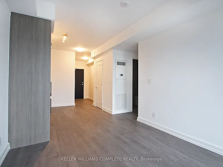 75 James St S #1908 — Photo 4