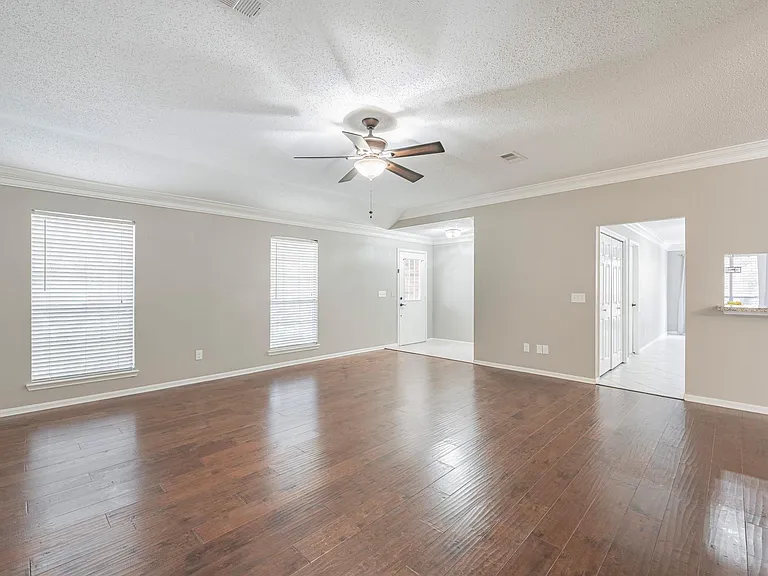 23 E Stony Bridge Cir — Photo 9