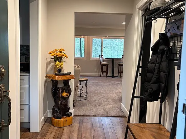 510 N 5th St Ste 9, Highlands, NC 28741