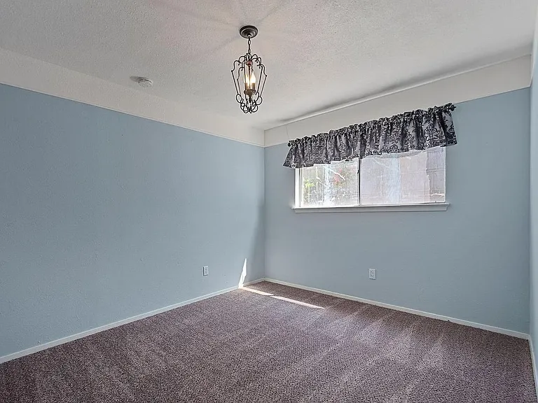 1600 Cindy Ct — Photo 16