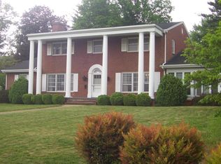 1837 Cherokee Rd, Waynesboro, VA 22980