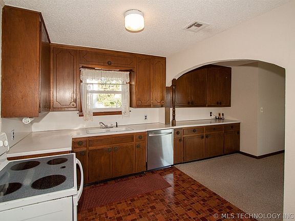 2nd image of 541 S 78th East Ave