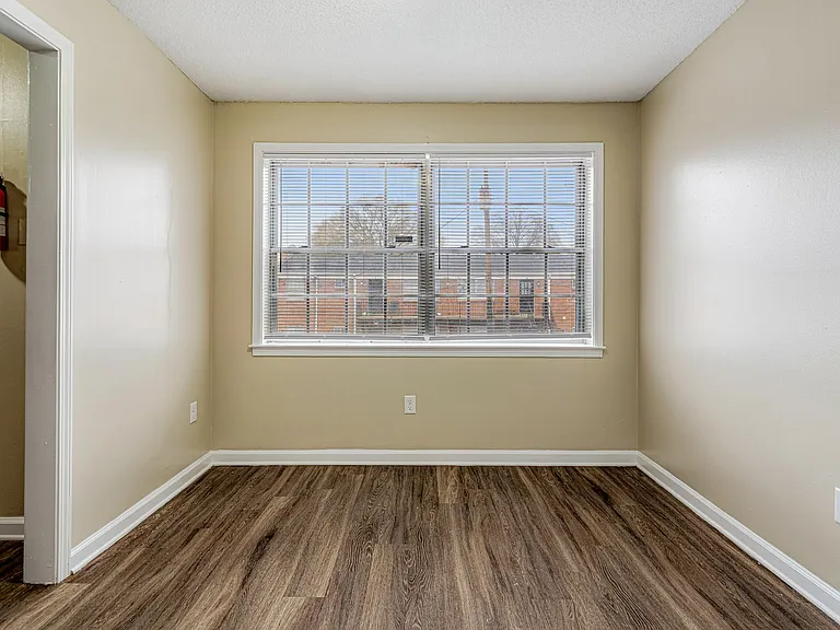 Sherwood Flats — Photo 10
