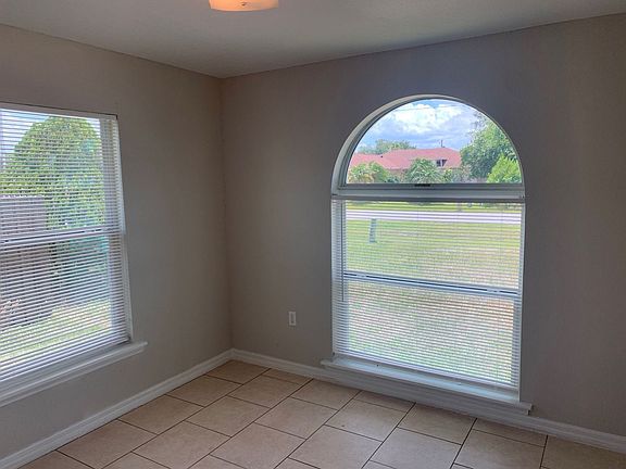 4th image of 540 Cardinal Dr
