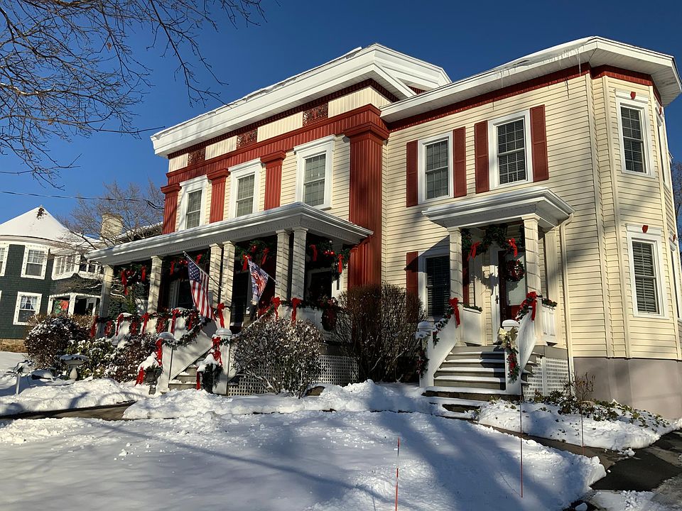 1st image of 68 Oswego St APT 2