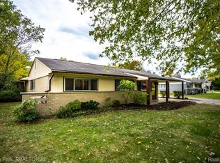 2159 Saint Joseph St, West Bloomfield, MI 48324