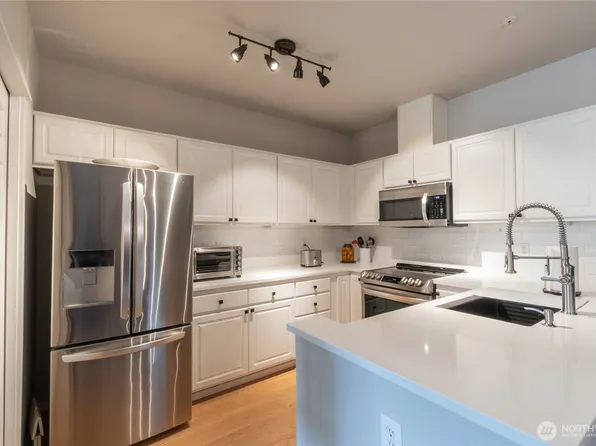 15026 40th Avenue W #2-401, Lynnwood, WA 98087