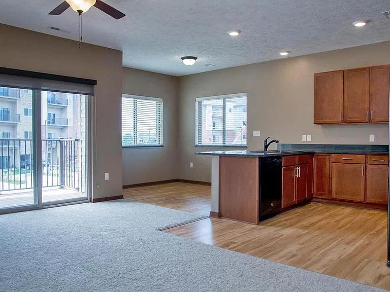 The Flats at 84 — Photo 154