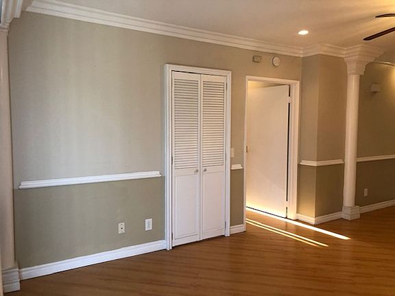 2nd image of 6010 Romaine St APT 212