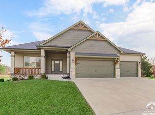 1236 Juniper Ln, Lawrence, KS 66049