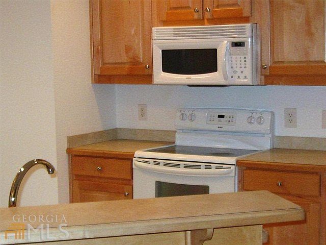 2nd image of 50 Lockerbie Ct Unit 101