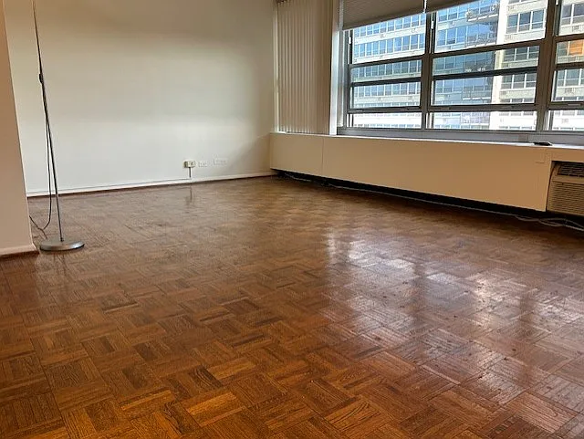 3550 N Lake Shore Dr #1625 — Photo 2