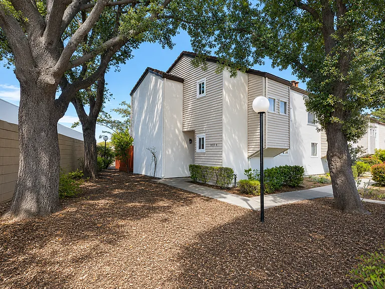 1409 Bel Air Dr #A — Photo 1
