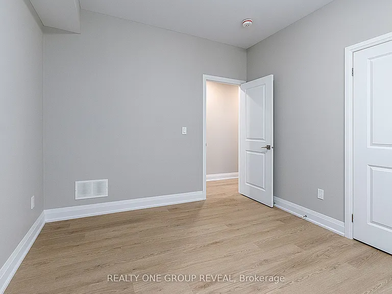 223 Grenfell St #1 — Photo 7