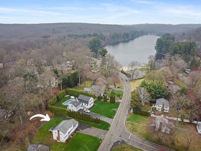 98 West Lake Road, Trumbull, CT, 06611