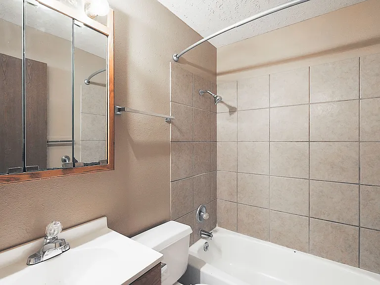 4225 N 60th St #5 — Photo 8