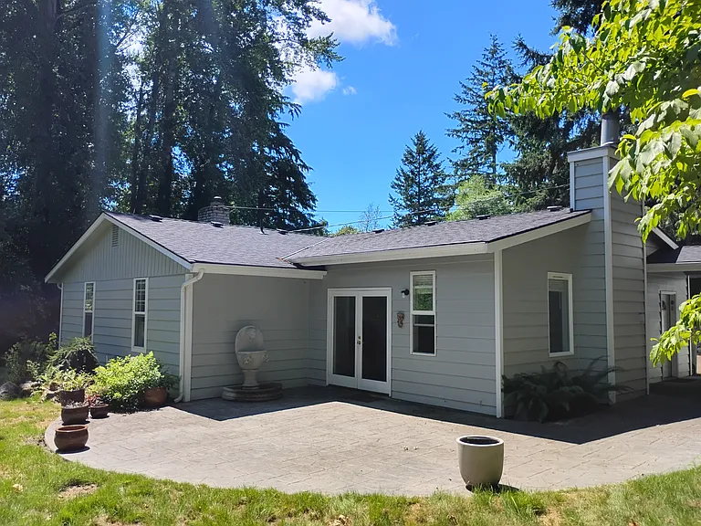 6148 NE 184th St — Photo 3