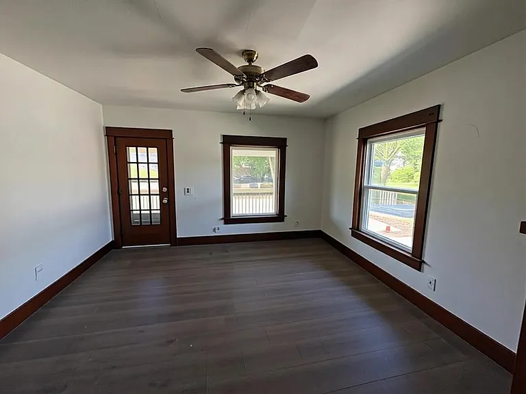 303 W Mills St — Photo 1