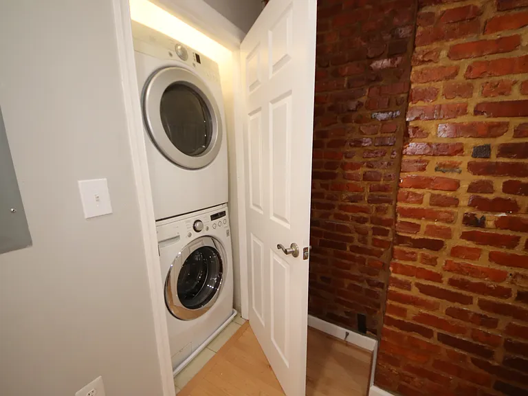 2443 Callow Ave #3 — Photo 12
