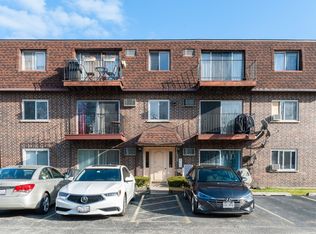 9356 Golf Rd APT 3A, Des Plaines, IL 60016