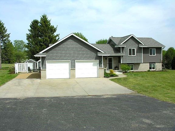 3rd image of 34420 Woodville Blvd